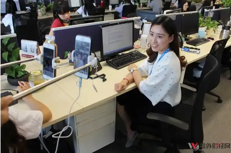 嫦娥直播用户评价头像展示图
